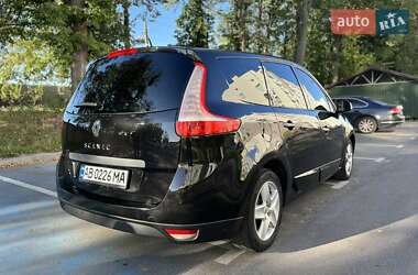 Минивэн Renault Scenic 2009 в 