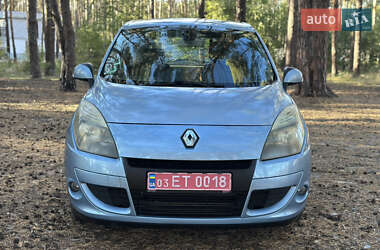 Минивэн Renault Scenic 2010 в 