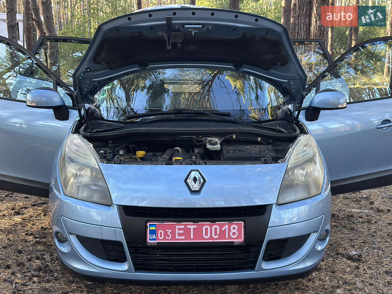 Минивэн Renault Scenic 2010 в Киеве