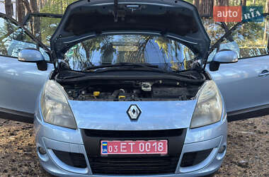 Минивэн Renault Scenic 2010 в 