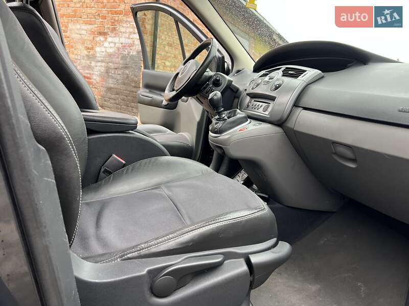 Минивэн Renault Scenic 2007 в Нежине