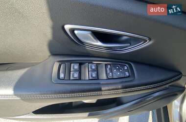 Минивэн Renault Scenic 2018 в 