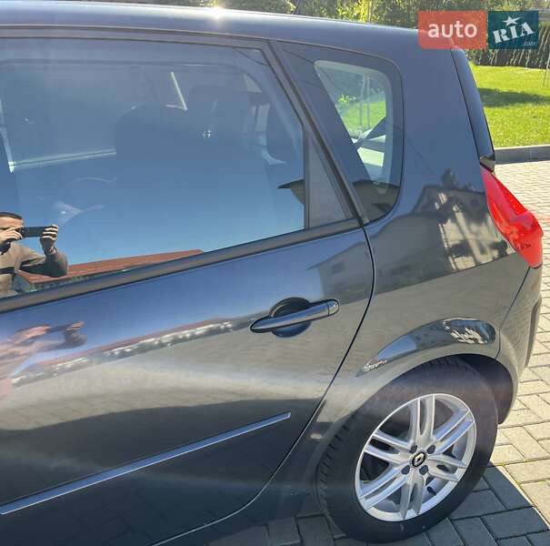 Минивэн Renault Scenic 2007 в Золочеве