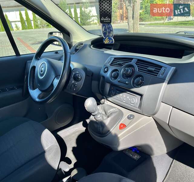 Минивэн Renault Scenic 2007 в Золочеве