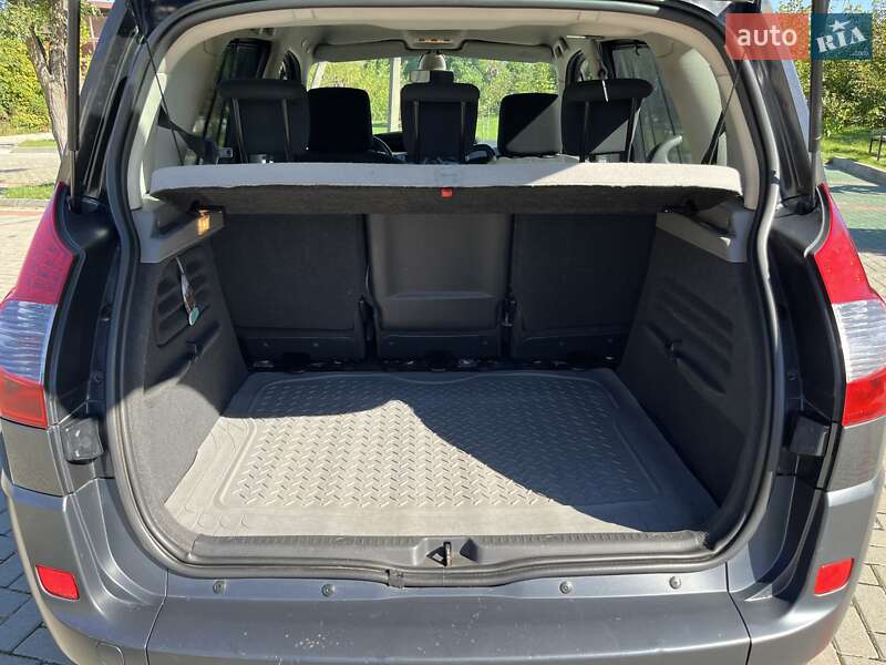 Минивэн Renault Scenic 2007 в Золочеве