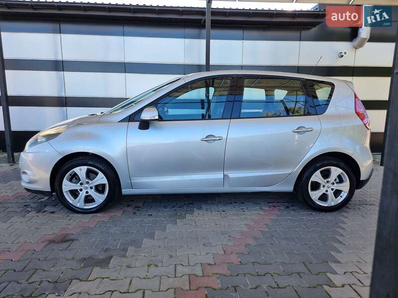 Минивэн Renault Scenic 2011 в Виннице