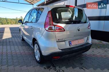 Минивэн Renault Scenic 2011 в 