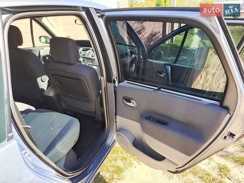 Минивэн Renault Scenic 2007 в Вараше