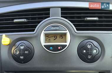 Минивэн Renault Scenic 2003 в 