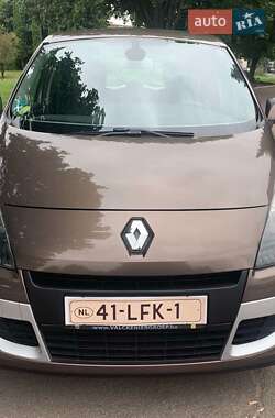 Мінівен Renault Scenic 2010 в Рівному