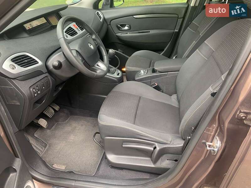 Минивэн Renault Scenic 2010 в Ровно