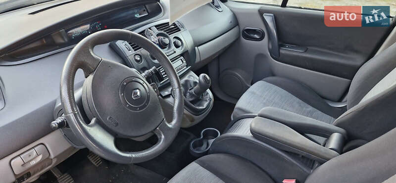 Минивэн Renault Scenic 2004 в Красилове