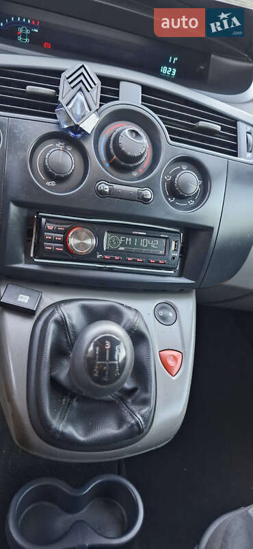 Минивэн Renault Scenic 2004 в Красилове