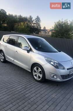 Мінівен Renault Scenic 2010 в Рівному