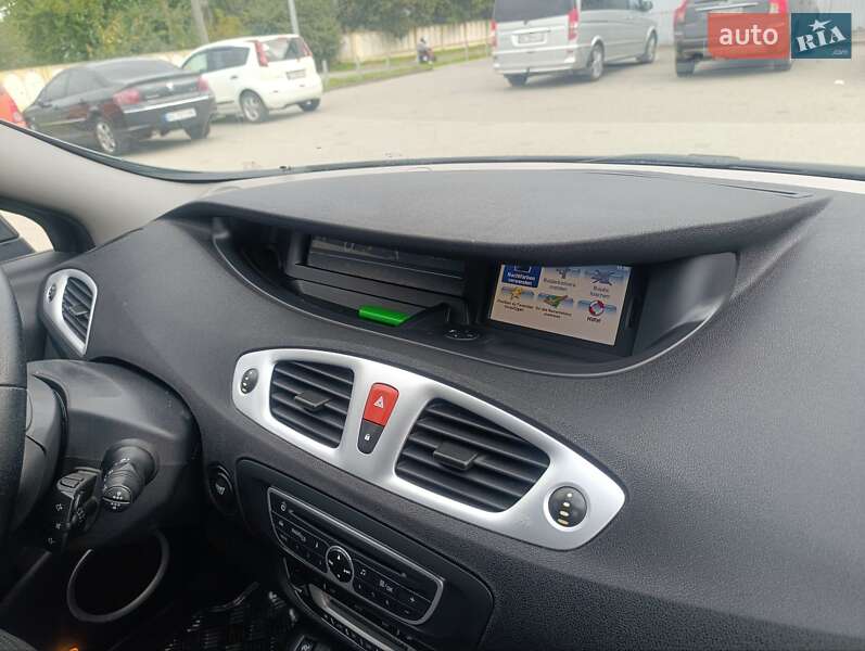 Минивэн Renault Scenic 2009 в Владимире