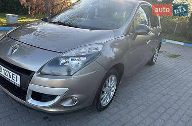 Renault Scenic 2011