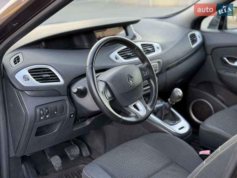 Минивэн Renault Scenic 2010 в Днепре