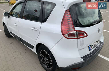 Минивэн Renault Scenic 2010 в 