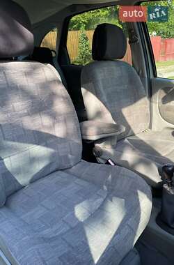 Минивэн Renault Scenic 2003 в 