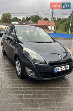 Renault Scenic 2011