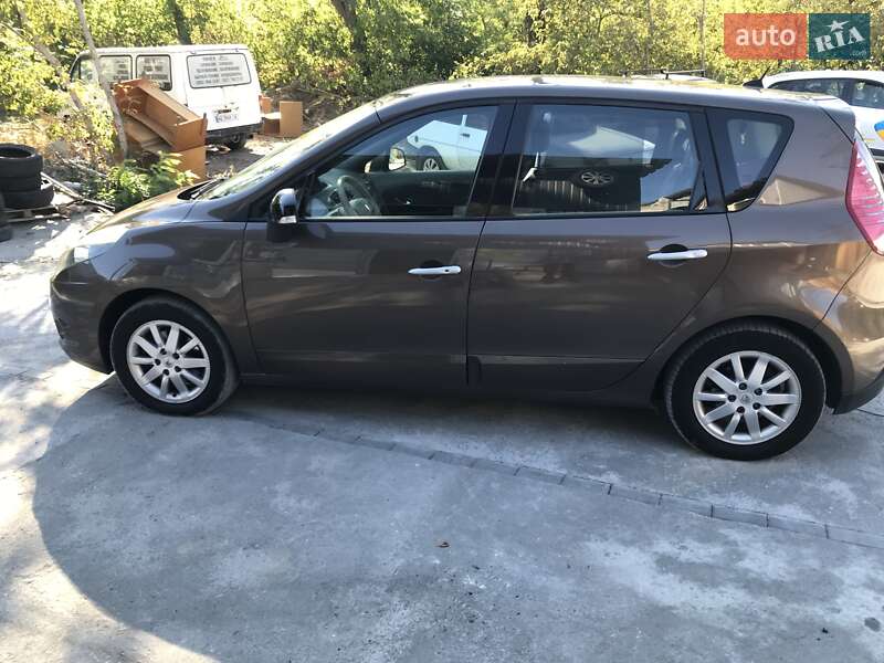 Минивэн Renault Scenic 2011 в Запорожье