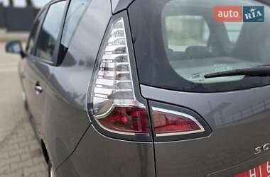 Минивэн Renault Scenic 2012 в 