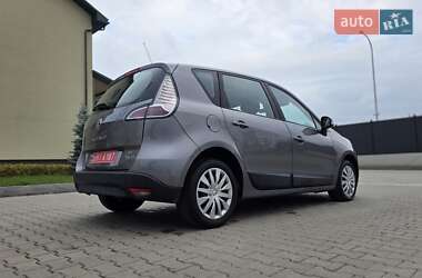 Минивэн Renault Scenic 2012 в 