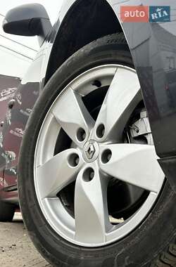 Минивэн Renault Scenic 2009 в 