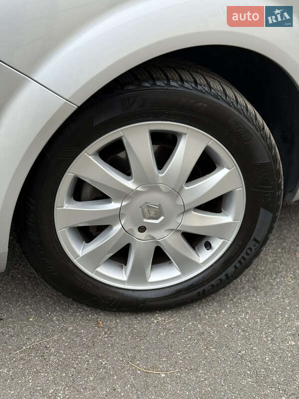 Минивэн Renault Scenic 2007 в Чернигове