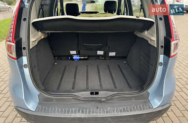 Минивэн Renault Scenic 2010 в 