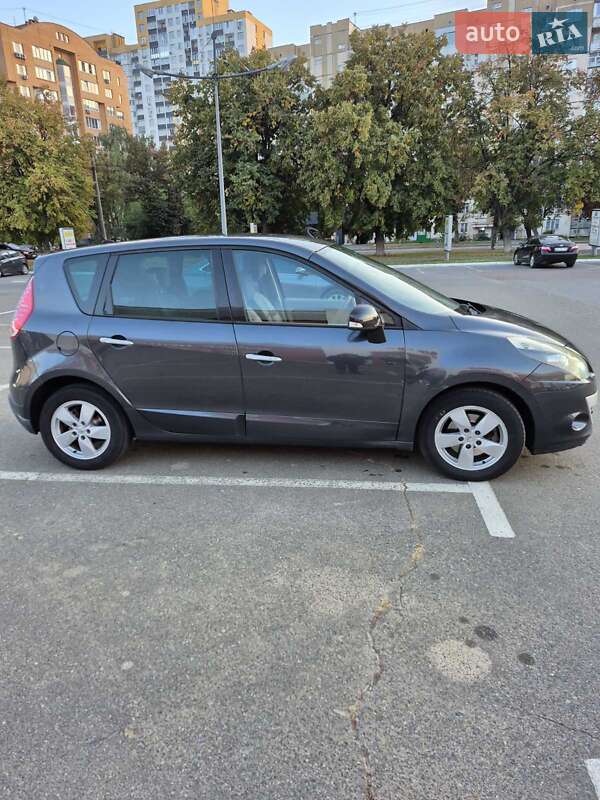 Renault Scenic 2011