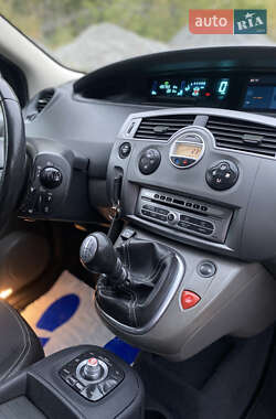 Минивэн Renault Scenic 2008 в 