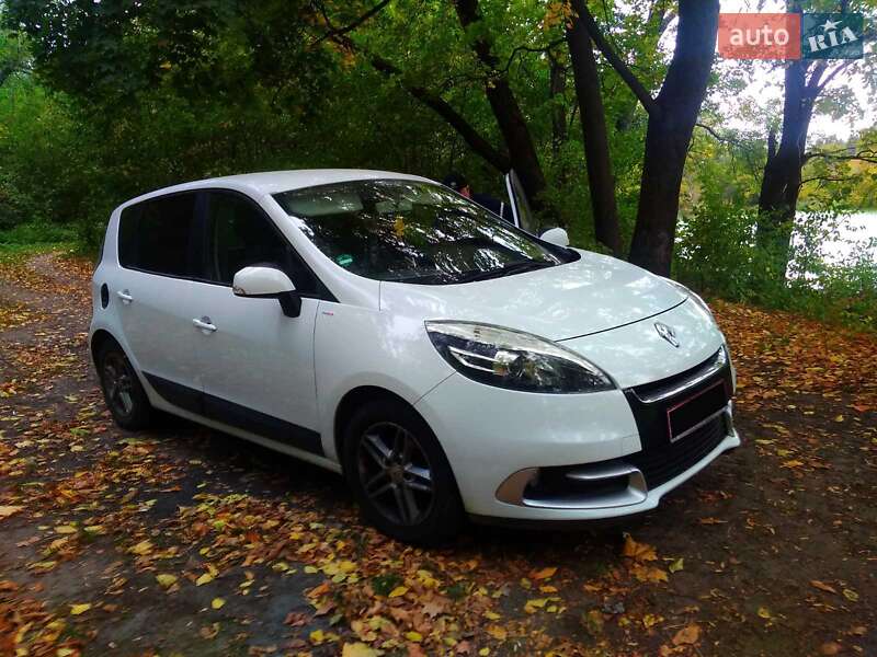 Renault Scenic 2012