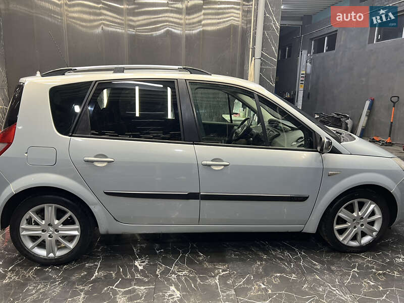 Минивэн Renault Scenic 2003 в Львове
