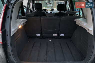 Минивэн Renault Scenic 2010 в 