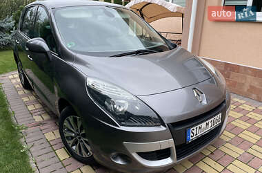 Минивэн Renault Scenic 2011 в 