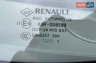 Минивэн Renault Scenic 2011 в 