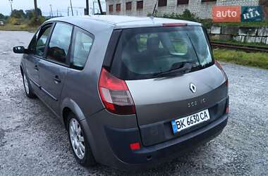 Минивэн Renault Scenic 2004 в 