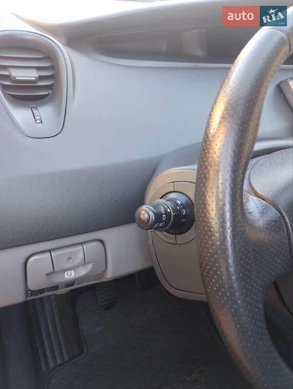 Минивэн Renault Scenic 2007 в Марганце