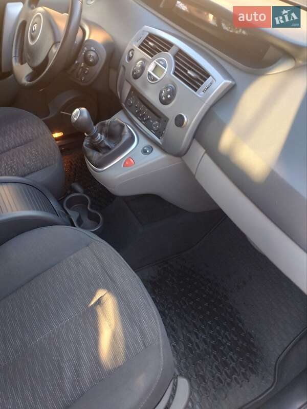 Минивэн Renault Scenic 2007 в Марганце