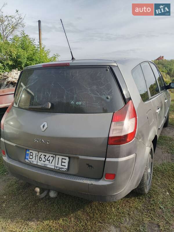 Минивэн Renault Scenic 2004 в 