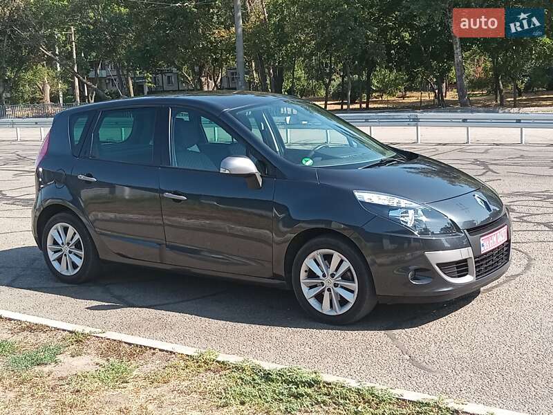 Минивэн Renault Scenic 2011 в Днепре