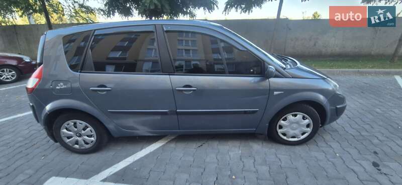 Минивэн Renault Scenic 2006 в Софиевской Борщаговке