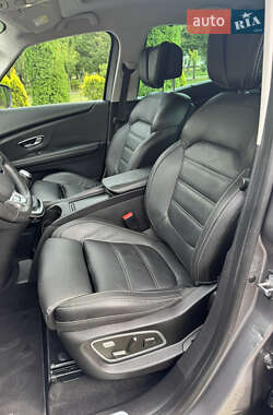 Минивэн Renault Scenic 2016 в 