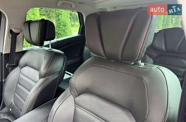 Минивэн Renault Scenic 2016 в 