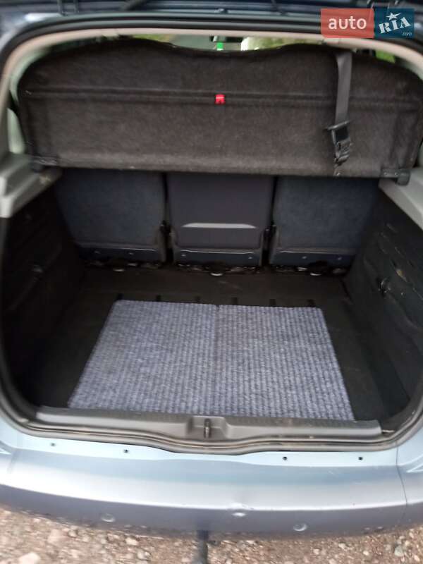 Мінівен Renault Scenic 2008 в Луцьку