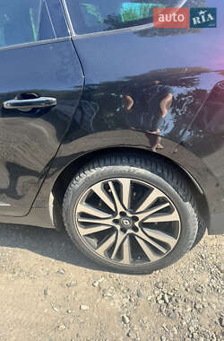 Минивэн Renault Scenic 2017 в 