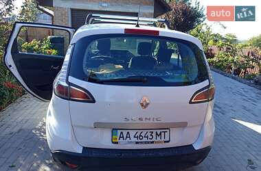 Минивэн Renault Scenic 2013 в 