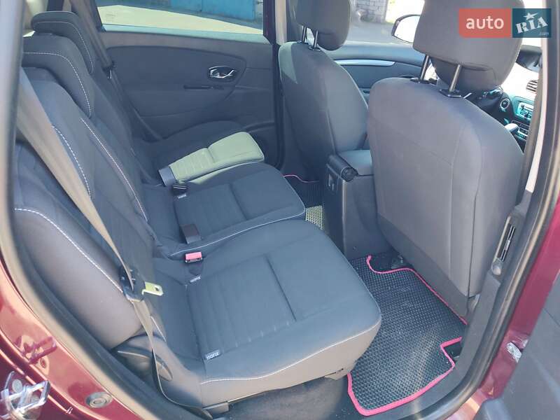 Минивэн Renault Scenic 2015 в Черкассах