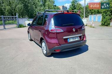 Минивэн Renault Scenic 2015 в 
